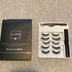Luxillia magnetic eyelashes w magnetic eyeliner Brand new in Box